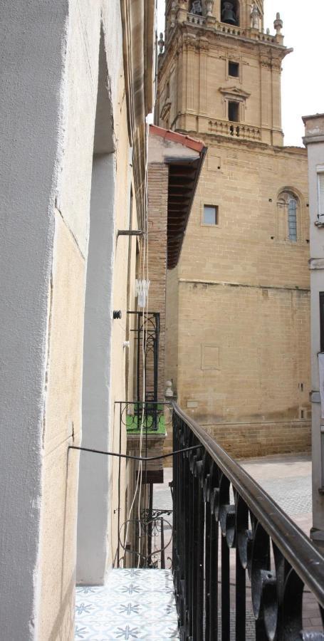 Edificio Privado Con Terraza Διαμέρισμα Haro Εξωτερικό φωτογραφία